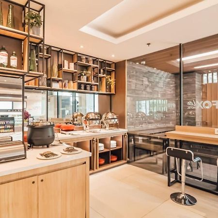Fox Lite Grogol Jakarta Exterior photo